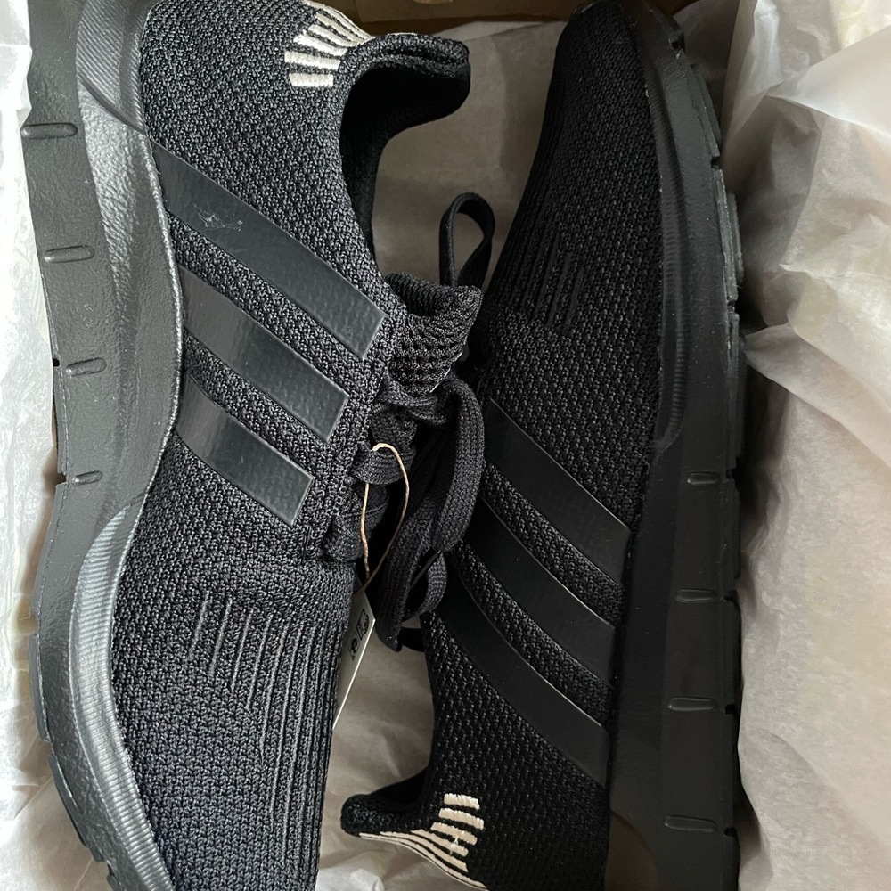 Adidas Women’s Swift Runs
